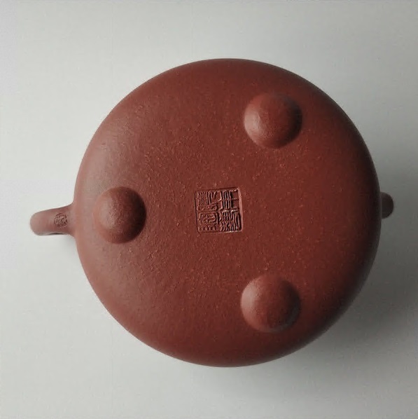 台湾の古骨董品が所蔵する老紫砂壺 茶器セット