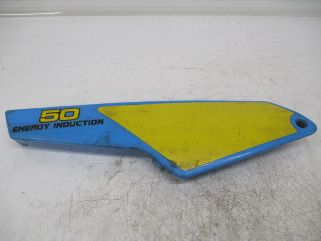 030528 DT50 サイドカバー左 17W E BHN