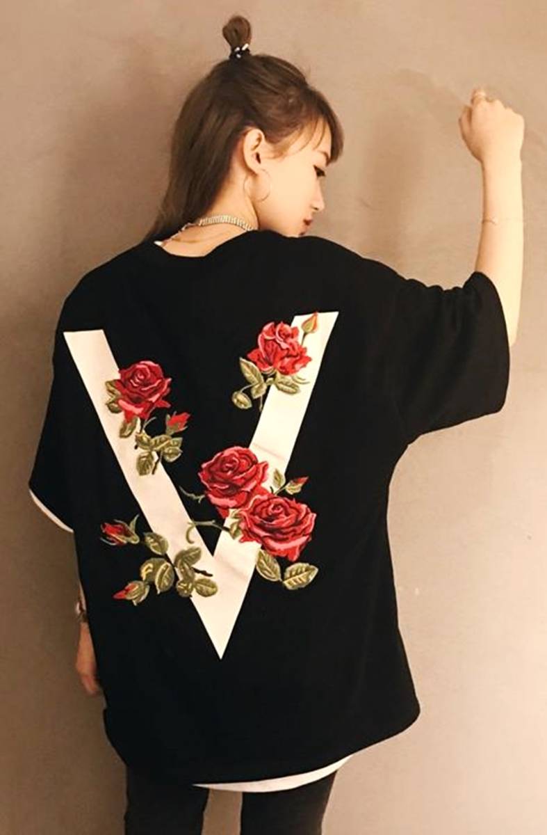 Tシャツ 花柄 バラ プリント 英語 ロゴ 半袖 ゆったり 男女兼用 メンズ レディース ブラック L 柄もの 売買されたオークション情報 Yahooの商品情報をアーカイブ公開 オークファン Aucfan Com