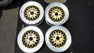 BBS 15インチのYahoo!オークション(旧ヤフオク!)の相場・価格を見る