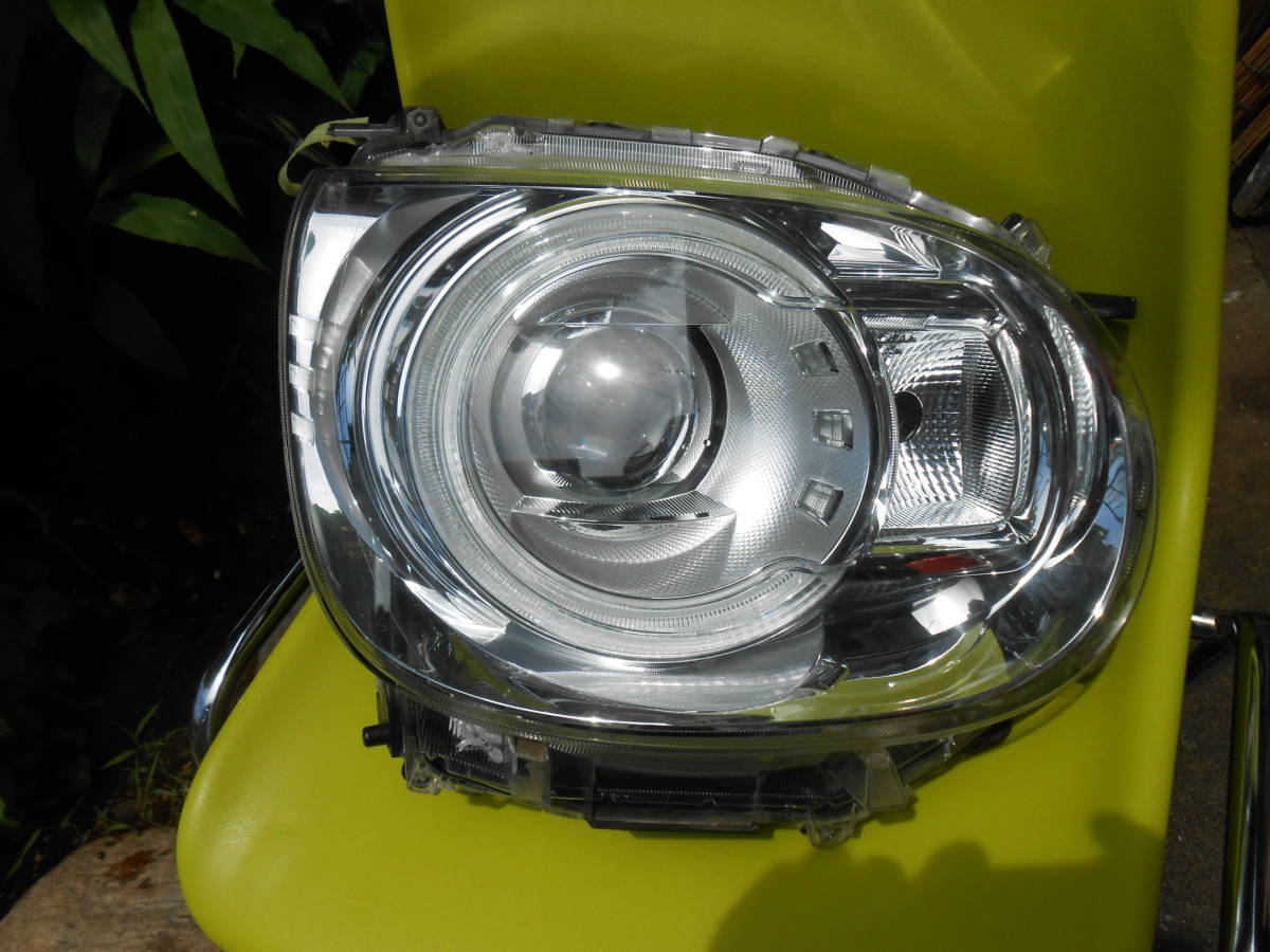 LA800S ムーブキャンバス 左ヘッドライト LED 車・バイク・自転車