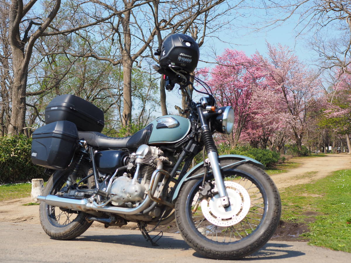 w650用サイドリアボックス　キャリアセット