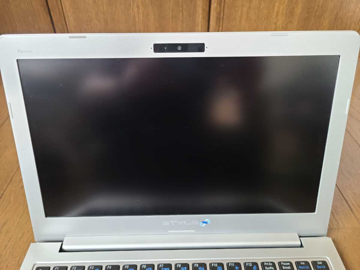 ジャンク品 iiyama ノートパソコン 13.3型 i5-8250U HDDSSD無し メモリ