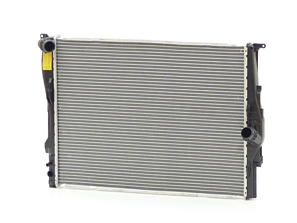 送料無料，人気 BMW純正交換 ラジエター E81 E87 E88 E82 E90 E91 E92 E93 X1 E84 Z4 E89 N46 N43 N45 エンジン AT 17117521046 17117559273(BMW用)｜売買されたオークション情報、yahooの商品情報をアーカイブ公開 - オークファン BMW用