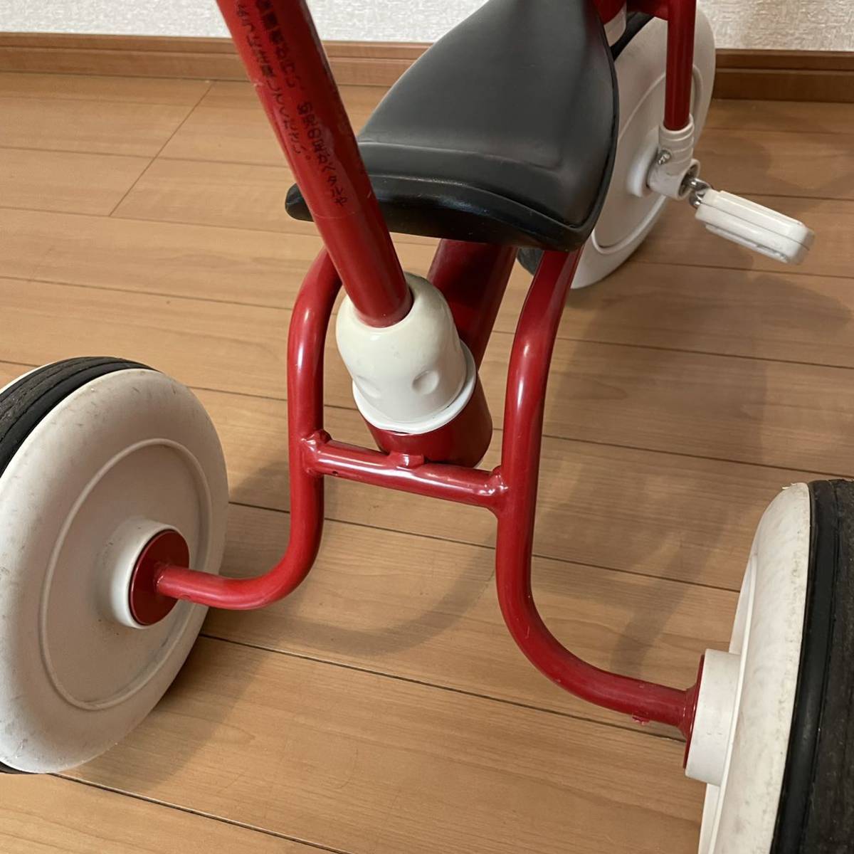 無印良品 三輪車 レッド 無印良品 三輪車 レッド 舵取り棒付き 赤色 