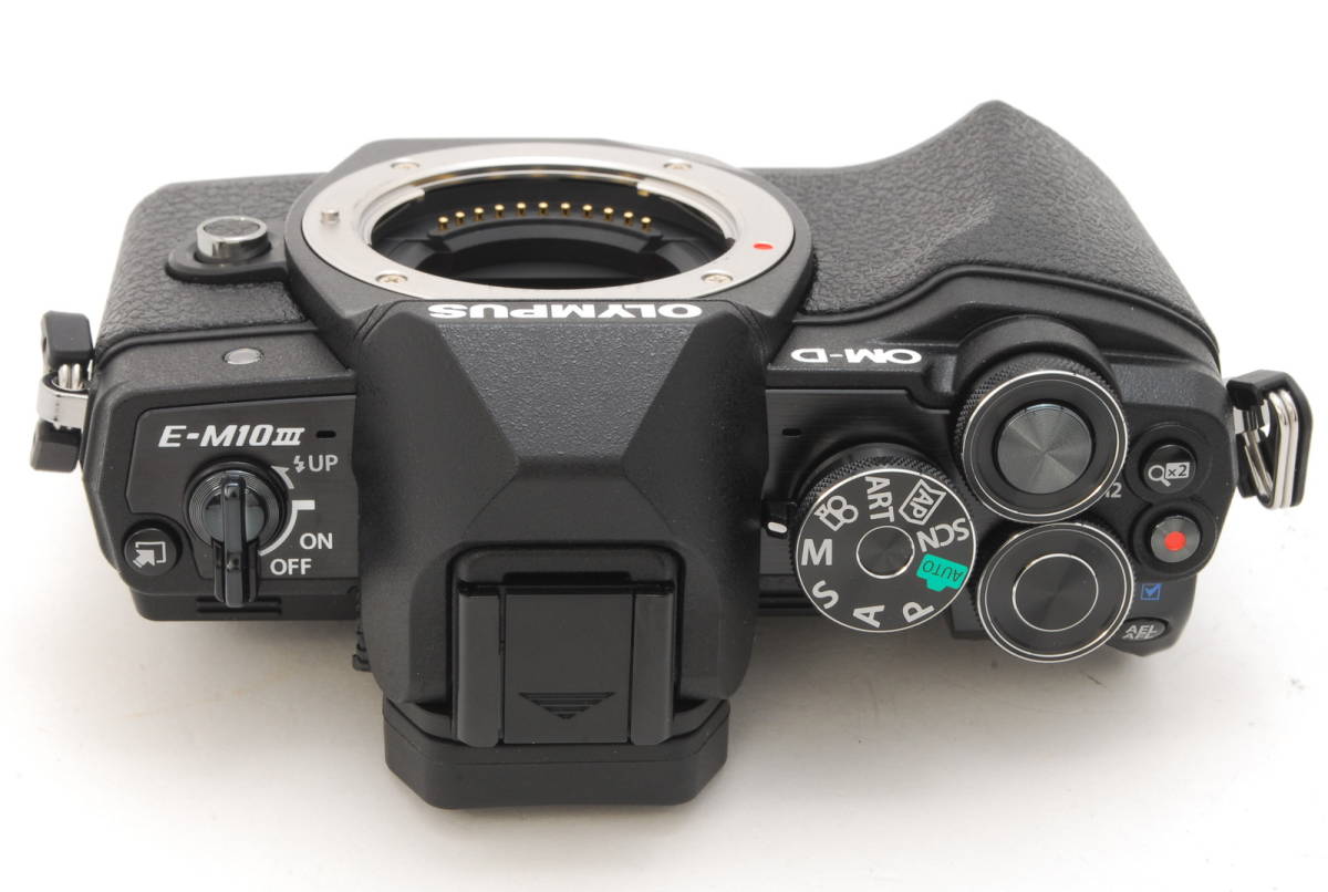 ほぼ新品】オリンパス OLYMPUS E-M10 Mark IIIレンズキット 【公式通販】 ほぼ新品】オリンパス OLYMPUS E-M10 Mark IIIレンズキット 【公式通販】