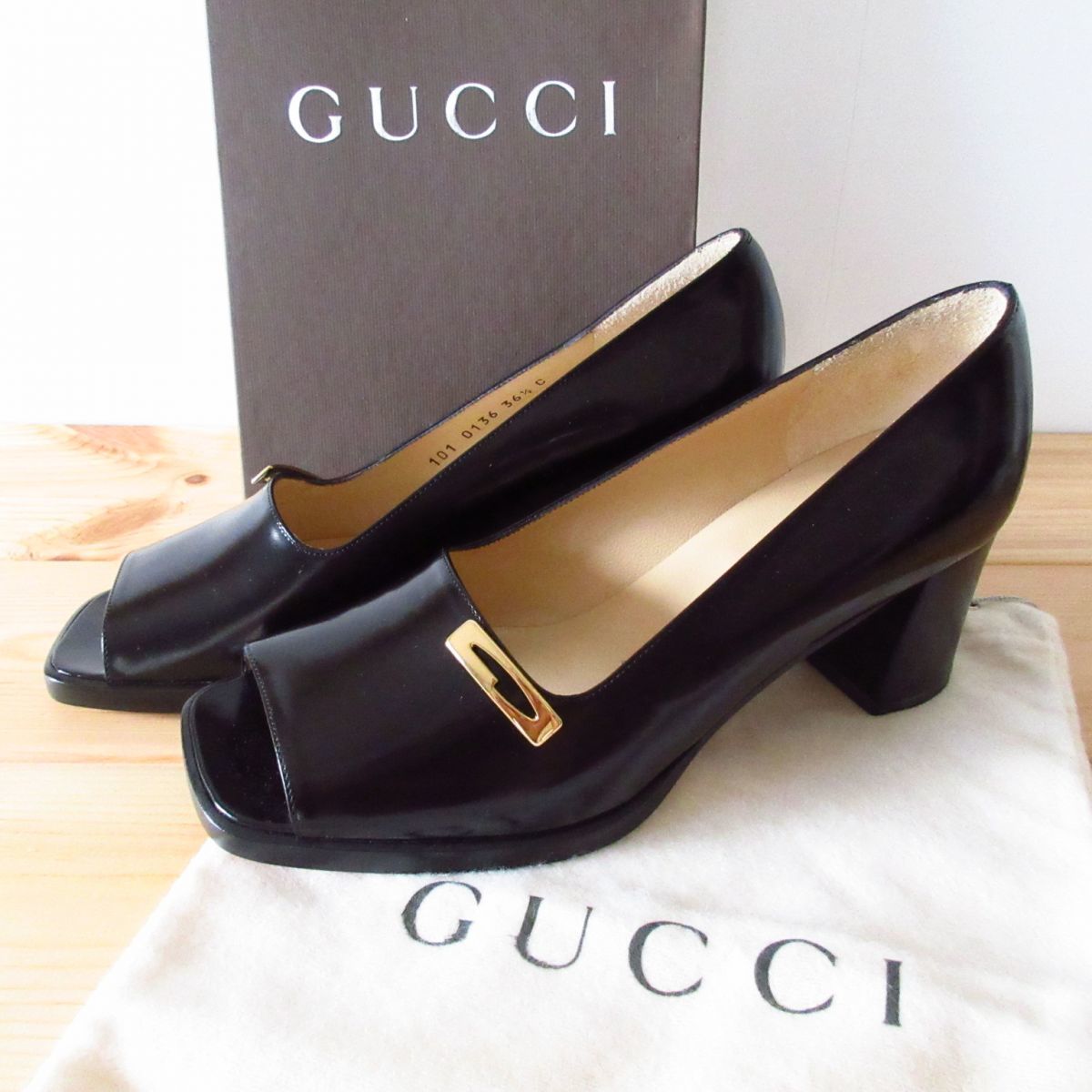 gucci ケース　箱と付属袋あり グッチ GUCCI ローファー GUCCI（ドレス⁄ビジネス ケース付 GUCCI（靴