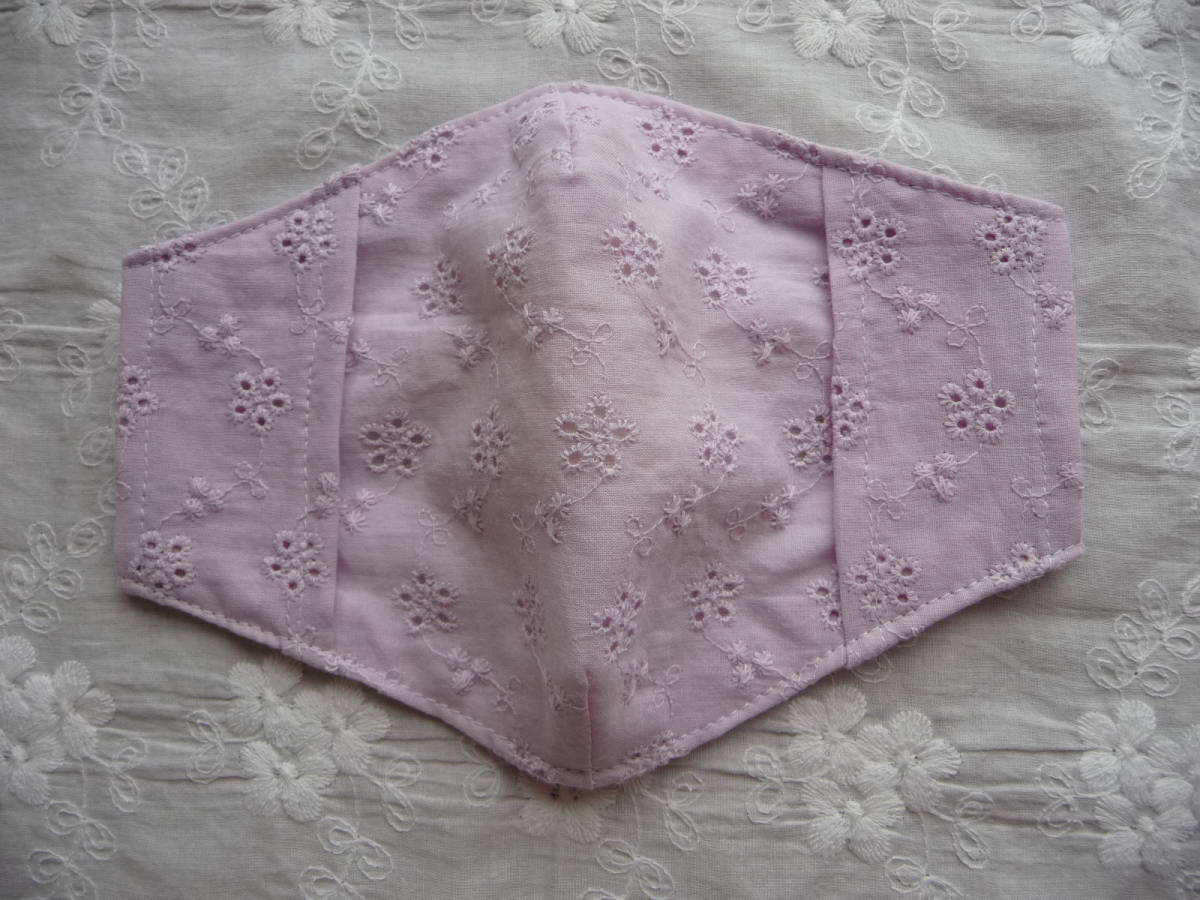 ＊夏仕様♪汗吸収→涼感 エバークール+UV加工ダブルガーゼ使用　不織布マスク用マスクカバー　ゴム通し口あり　花刺繍ラベンダー色＊_2