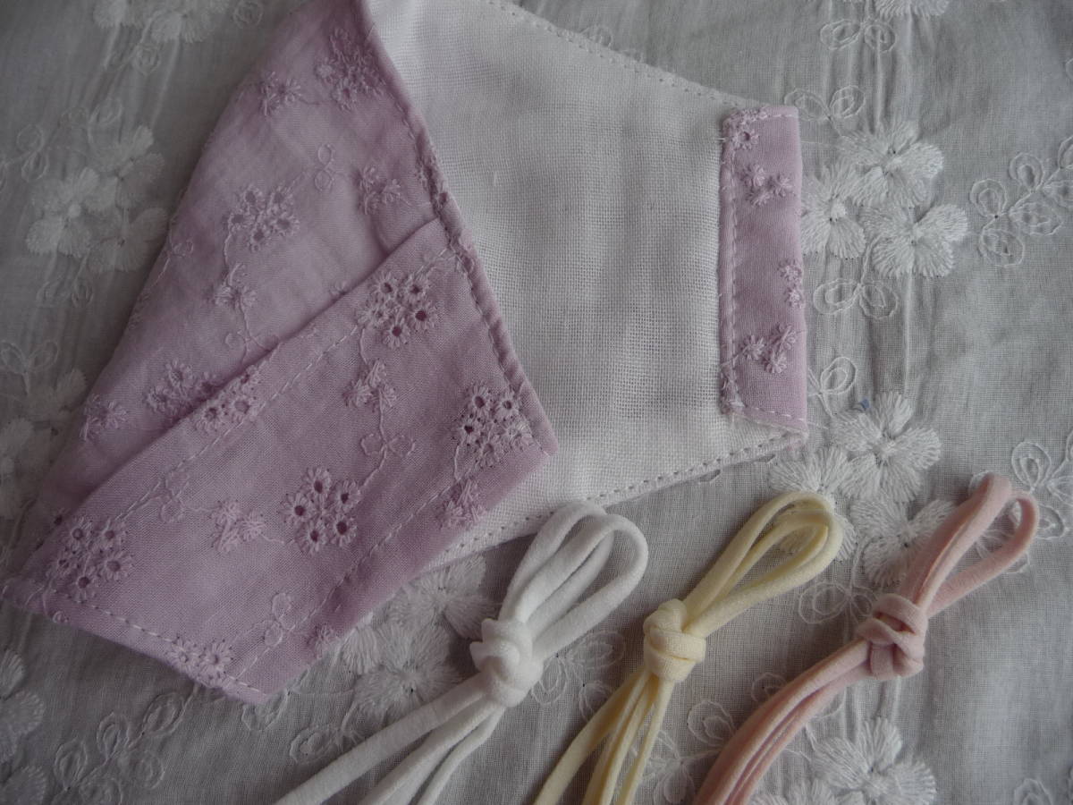 ＊夏仕様♪汗吸収→涼感 エバークール+UV加工ダブルガーゼ使用　不織布マスク用マスクカバー　ゴム通し口あり　花刺繍ラベンダー色＊_4