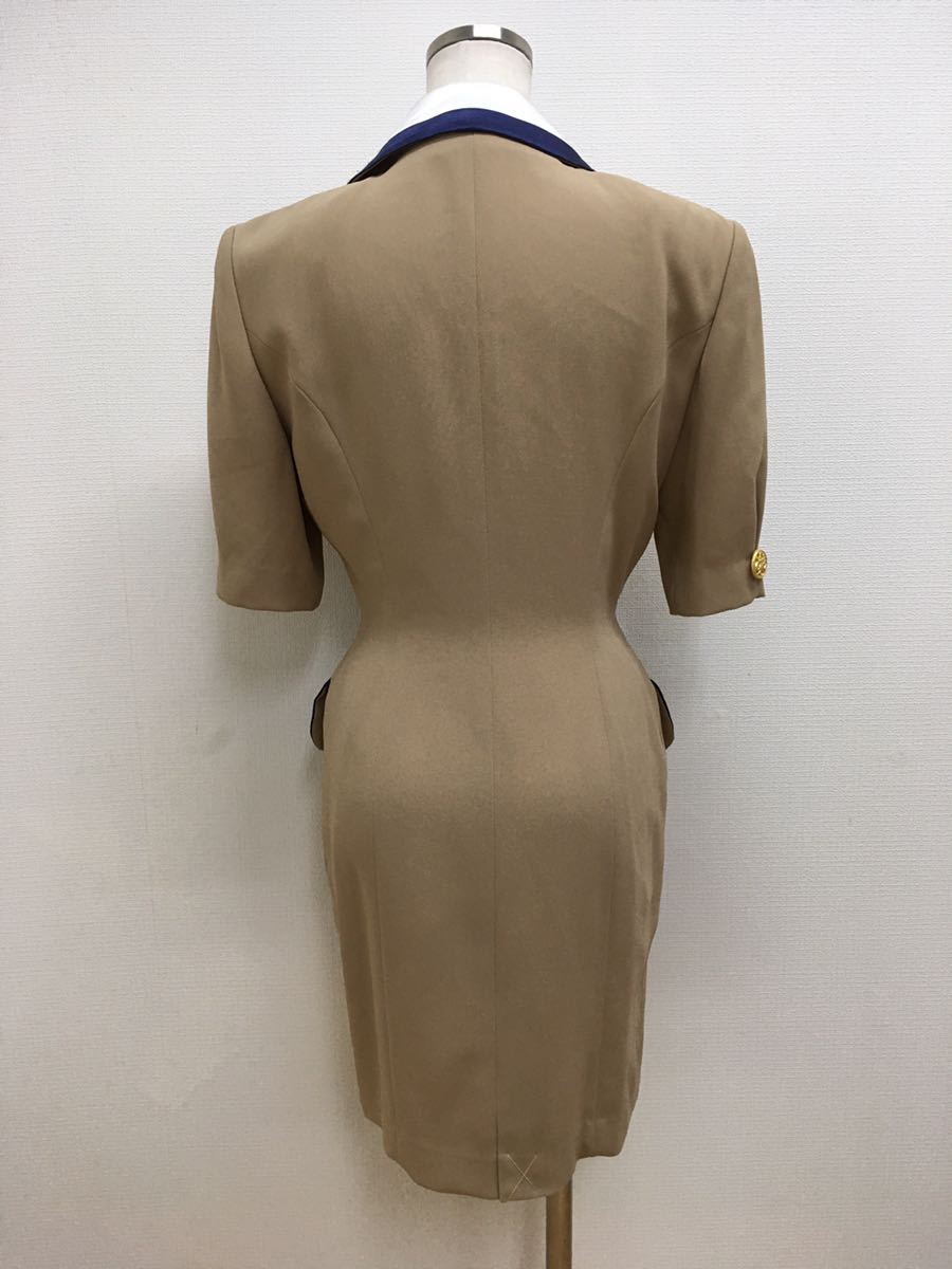 Taure レディース ワンピース チューリップ型 フォーマル 昭和 バブル期 ヴィンテージ 肩パッド 金ボタン ベージュ 白 9arサイズ レディースファッション 売買されたオークション情報 Yahooの商品情報をアーカイブ公開 オークファン Aucfan Com