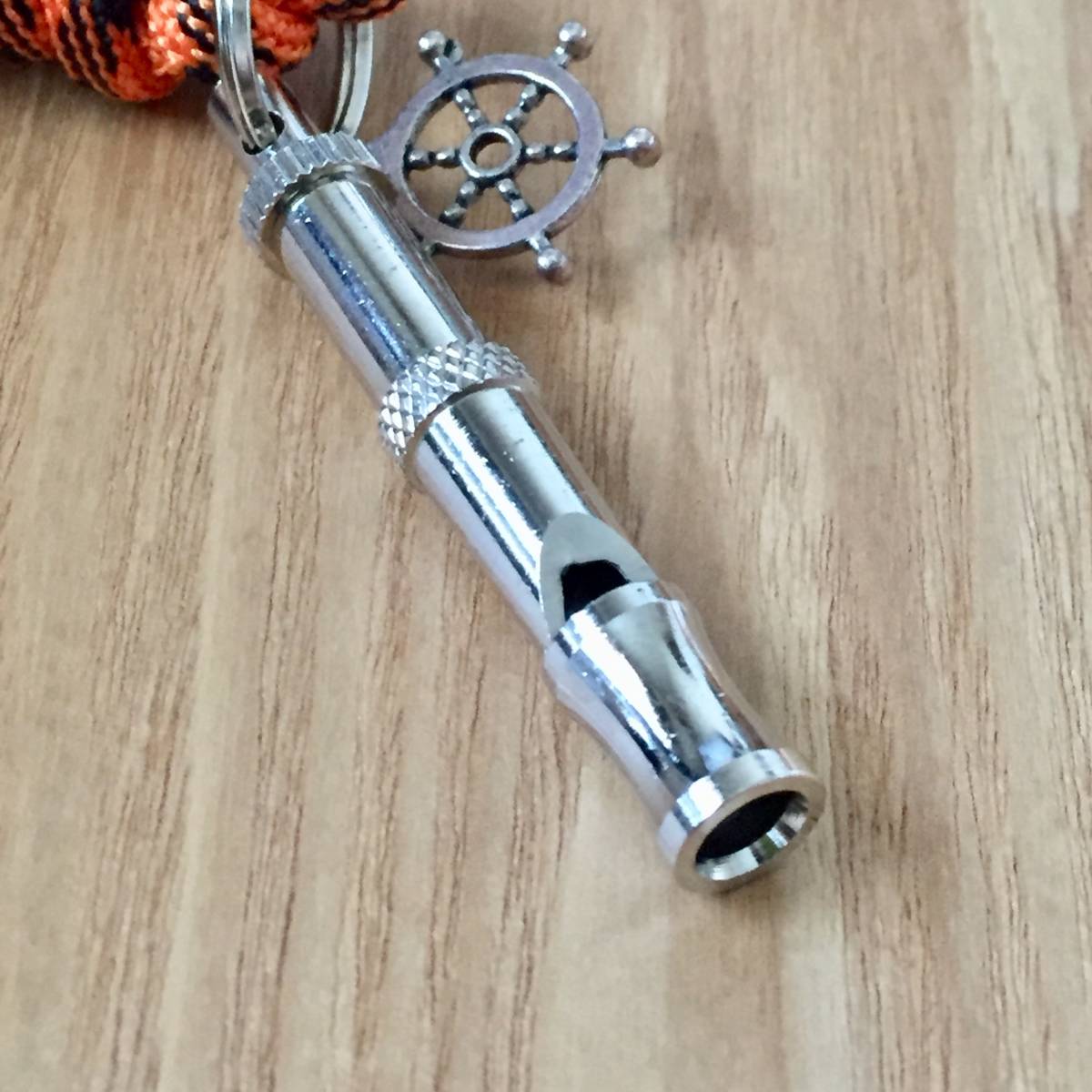 Beams Anchor Charm Dog Whistle Necklace ビームス アンカーチャーム付属 犬笛ネックレス Paracord Outdoor パラコード アウトドア その他 売買されたオークション情報 Yahooの商品情報をアーカイブ公開 オークファン Aucfan Com