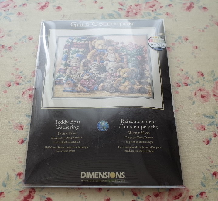 69584/刺繍キット Dimensions The Gold Collection アメリカ刺しゅう クロスステッチ 未開封 未使用品 図案 クロス スレッド テディベア
