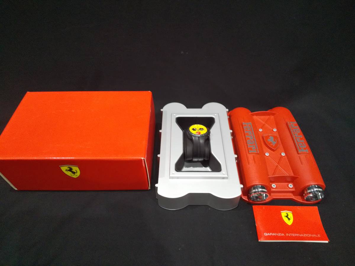 フェラーリ 正規品 希少スクーデリアフェラーリピットクルーウォッチ フェラーリエンジンケース入り 限定品 新品未使用 Ferrari クロノ