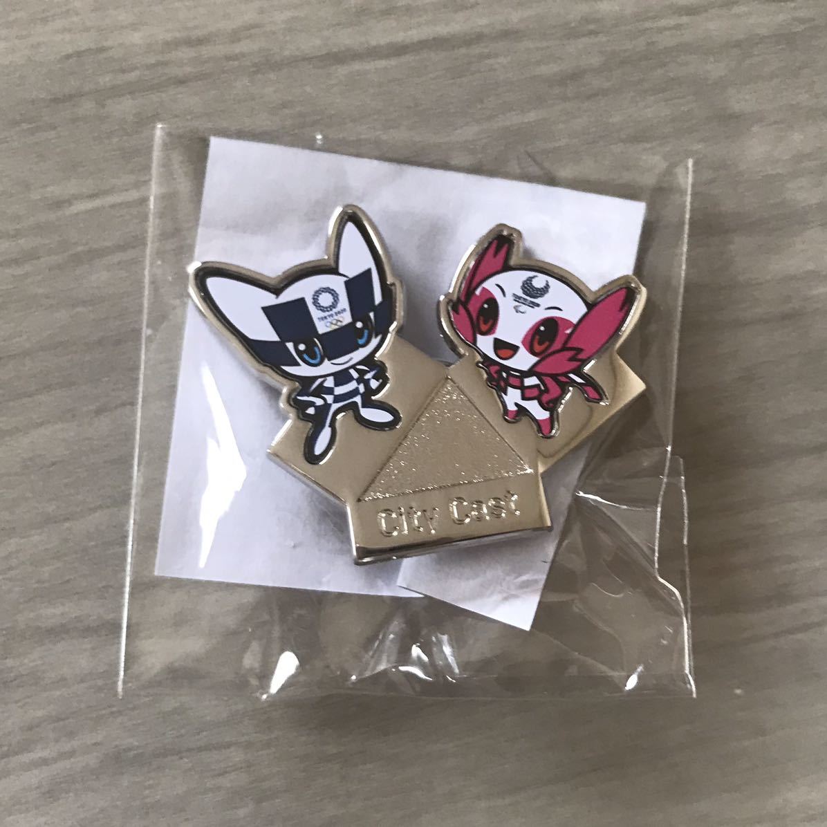 オリンピック パラリンピック ボランティア ピンバッジ シティキャスト