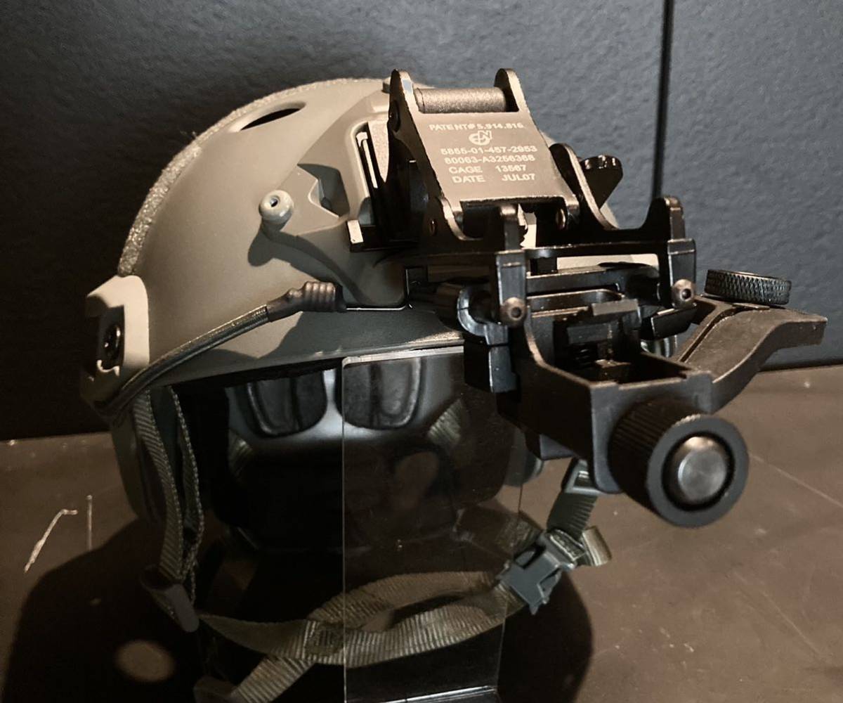 FASTタイプ タクティカルヘルメット TANカラー　Z-Tactical 付き タクティカルヘルメット SRU | ヘルメット (FAST ミリタリーショップ