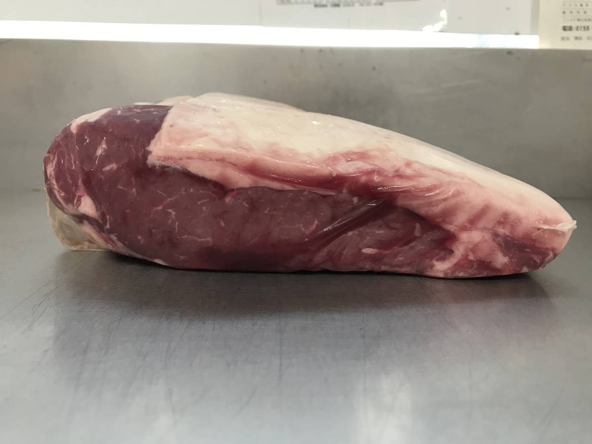 定番，得価 十勝牛肉 黒毛和牛A5ザブトン脂身掃除除去済み 銘柄常陸牛 ロース 訳あり》十勝産牛ロースD ブロック ２７００ｇ A5等級 松阪牛 和牛セレブ 200g×1枚– サーロインステーキ ３ｋｇ 黒毛和牛 すき焼き