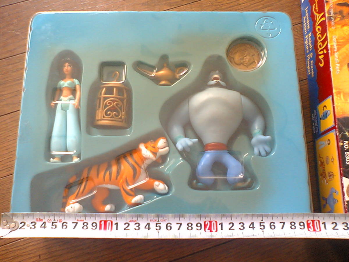 ディズニー アラジン ジャスミン ラジャー ジーニー他 アクションフィギュア ディズニー 売買されたオークション情報 Yahooの商品情報をアーカイブ公開 オークファン Aucfan Com