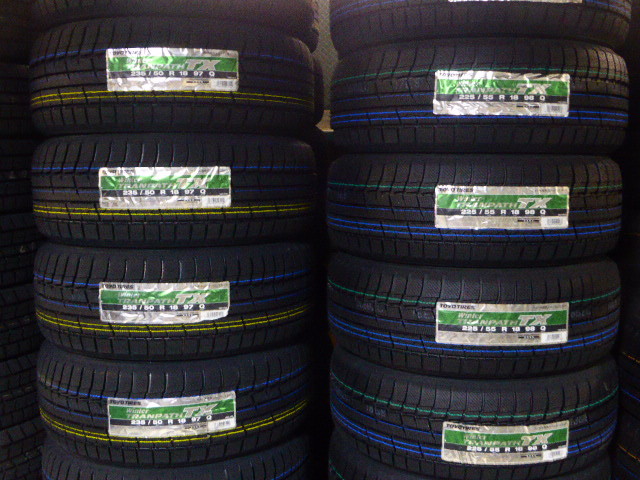 215/60R17 (96Q) TOYO winter TRANPATH TX スタッドレス 中古4本 2021