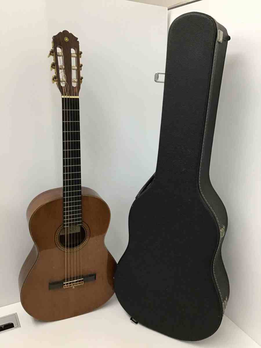 1円スタート YAMAHA ヤマハ クラシックギター C-40S ハードケース付き 