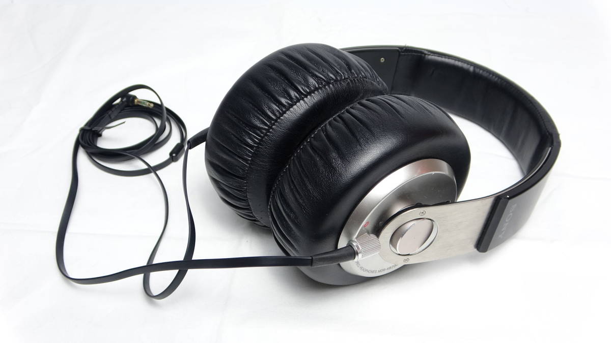 重低音の名機SONY MDR-XB700 ヘッドホン 本体のみ タイヤホン