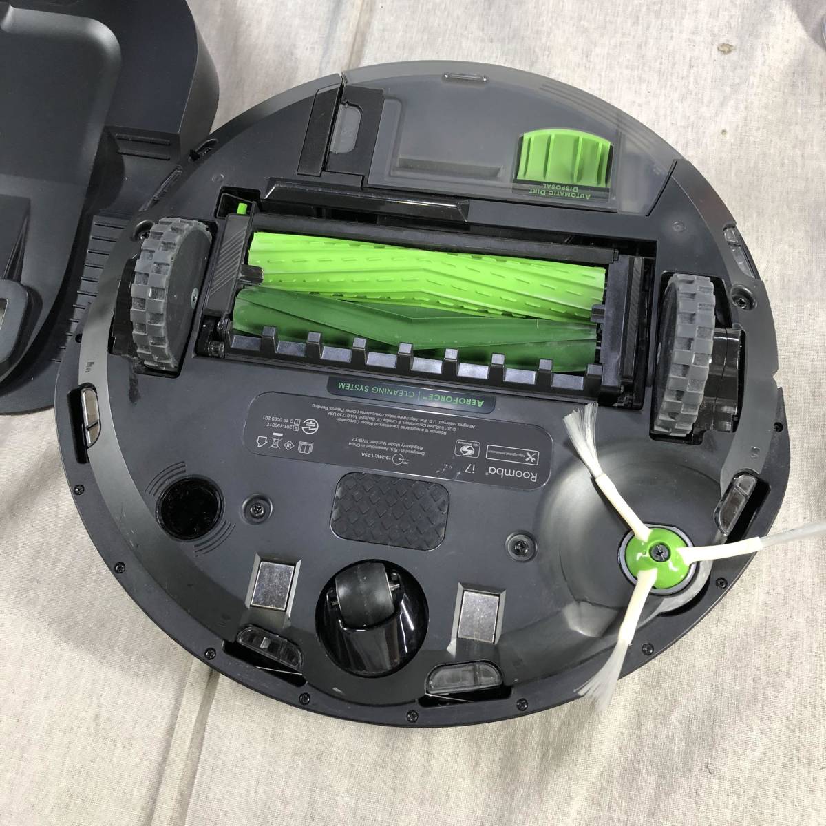 生活家電 iRobot Roomba ルンバ i7＋ロボット掃除機 自動ゴミ収集 現状