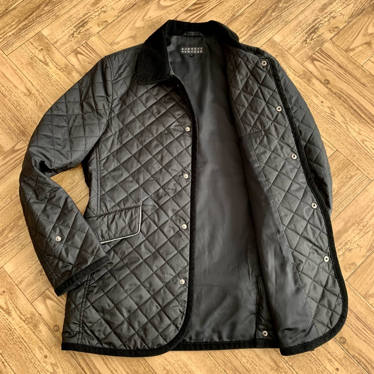 A02 バーニーズニューヨーク『シックな存在感』BARNEYS NEWYORK 切替え 