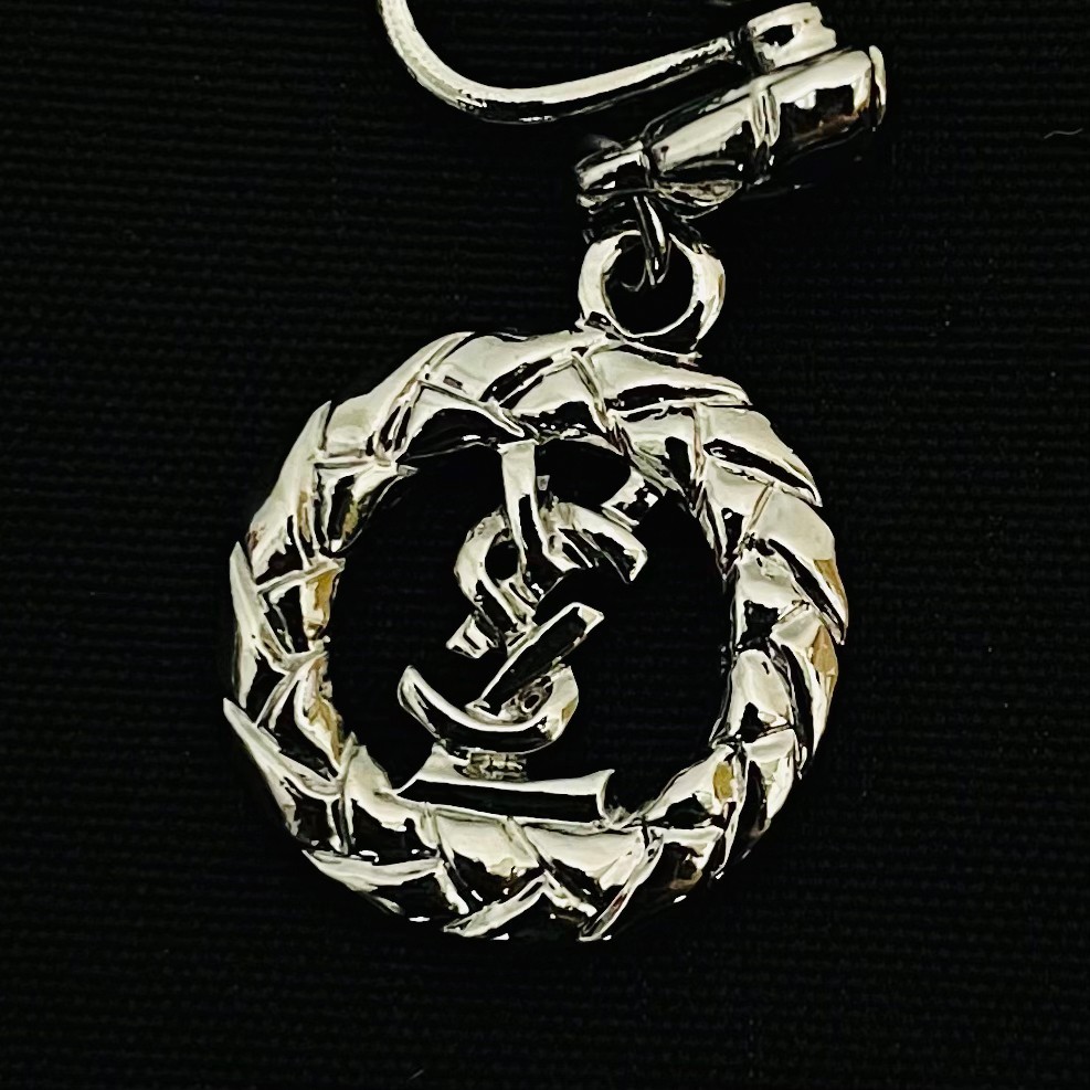4646*1　YSL　YVES SAINT LAURENT　イヴ・サンローラン　イヤリング　アクセサリー　ペア　シルバー　レディース YSL Eau \u2014 Loveshine La M94