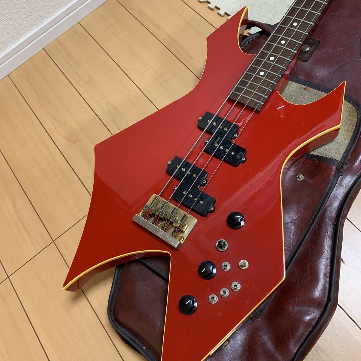 エレキベース メーカー不明、ケース付き メーカー不明 楽器、器材 BASE