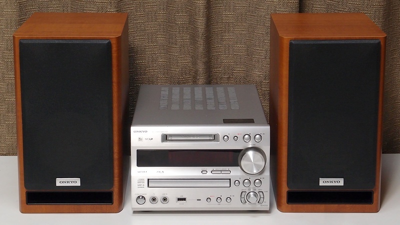 本物保証，お得】 ONKYO X-N7XX CD/MDチューナーアンプシステム