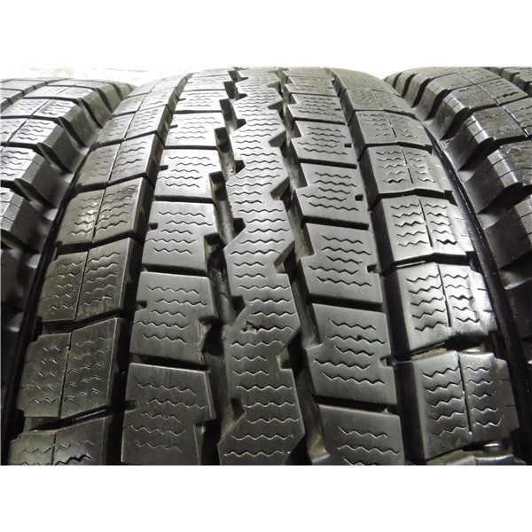 DUNLOP バリ山!! 265⁄70R17 115Q ダンロップ WINTER MAXX SJ8