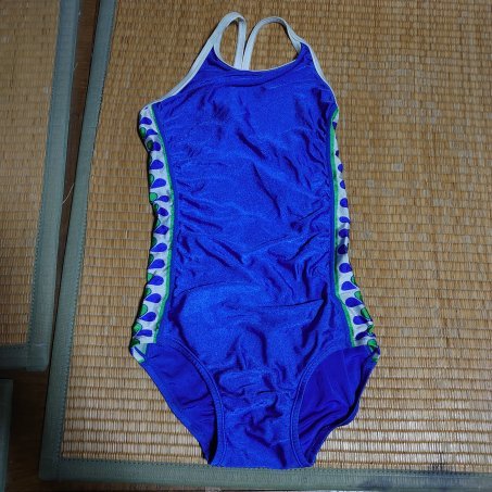  SPEEDO セントラル 女子用水着 １４０(140cm以上)｜売買されたオークション情報、yahooの商品情報をアーカイブ公開 - オークファン 子ども用