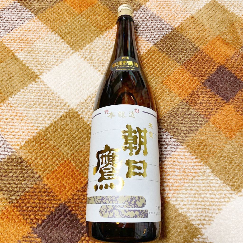 朝日鷹　1.8L N020002: 朝日鷹 特選 本醸造 低温貯蔵酒 15度 1800ml (山形)高木酒造