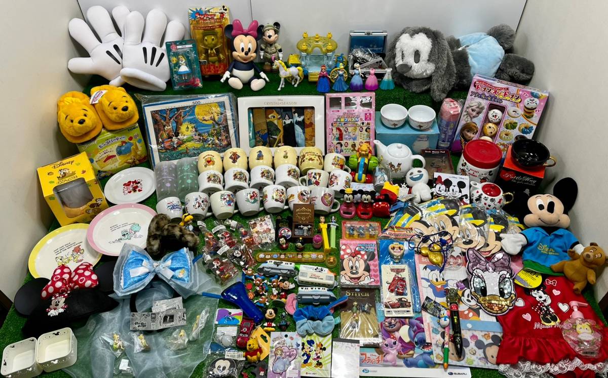 ◆32-14 ディズニー Disney ランド シー ストア リゾート 公式 グッズ アナ雪 プリンセス キャラ フィギュア 時計 食器 雑貨 大量 まとめて
