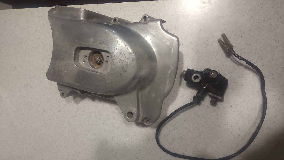 【最安値，大人気】 旧車 バイク クラッチカバー Z400FX 当時物 実働車外し 街道レーサー FX(パーツ)｜売買されたオークション情報、yahooの商品情報をアーカイブ公開 - オークファン その他