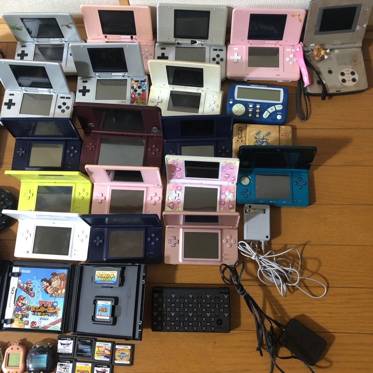 ジャンク大量ゲーム機本体　ゲームボーイ PSP たまごっち　PSVITA DS Lite ゲームボーイカラー ゲームボーイアドバンス　カセットソフト他