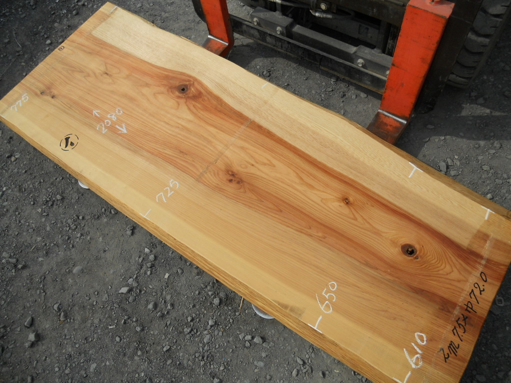 紀州杉 節 長8cmx73 cmx8cm 良目 無垢一枚板131 厚物 テーブル 座卓材料 天板素材 製作 和風 幅広 木材 特価処分 耳付き 天然木 原板 杉 売買されたオークション情報 Yahooの商品情報をアーカイブ公開 オークファン Aucfan Com