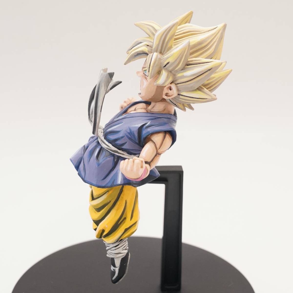超サイヤ人 孫悟空 ドラゴンボールGT フィギュア リペイント 二次元
