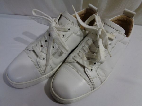 メンズ Christian Louboutin クリスチャンルブタン ローカット スニーカー シューズ 靴 シンプル 白 サイズ40 A3 男性用 売買されたオークション情報 Yahooの商品情報をアーカイブ公開 オークファン Aucfan Com