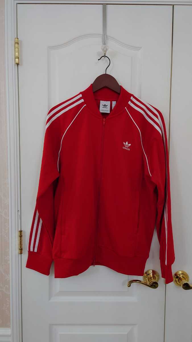 Adidas アディダスオリジナルス トラックジャケット ジャージ トラックトップ Adidas Originals K Pop 韓国 アイドル 赤 アディダス 売買されたオークション情報 Yahooの商品情報をアーカイブ公開 オークファン Aucfan Com