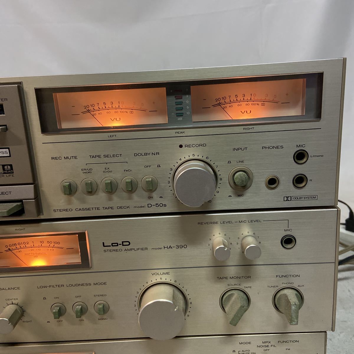 日立 LO-D ステレオカセットデッキD-50s、ステレオアンプHA-390。他
