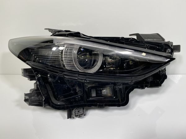 11572 美品/破損なし マツダ3 MAZDA3 BPFP/BP8P/BP5P 純正 右ヘッド