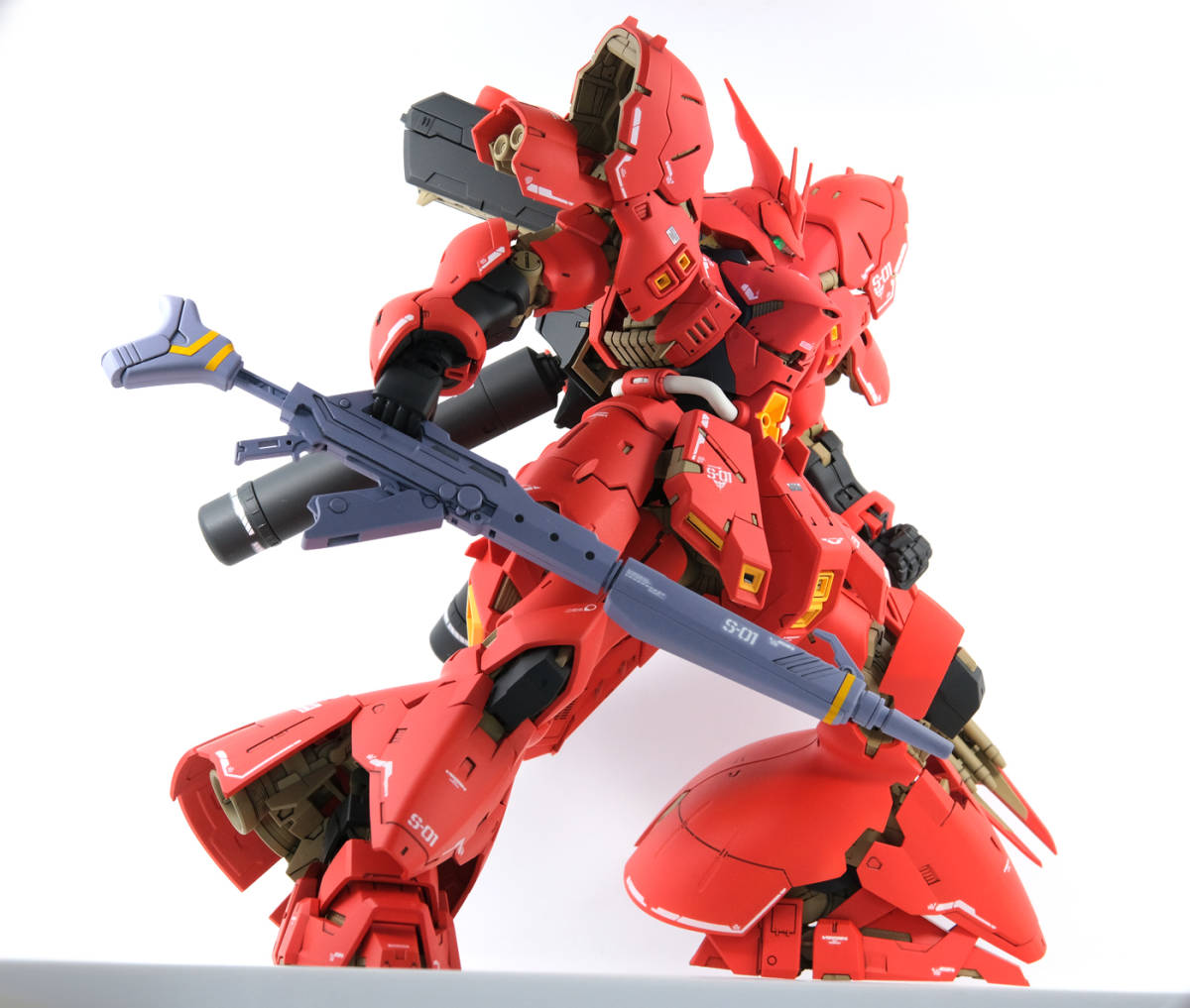RGサザビー（1/144全塗装／ファンネルエフェクト付き）(完成品)｜売買  