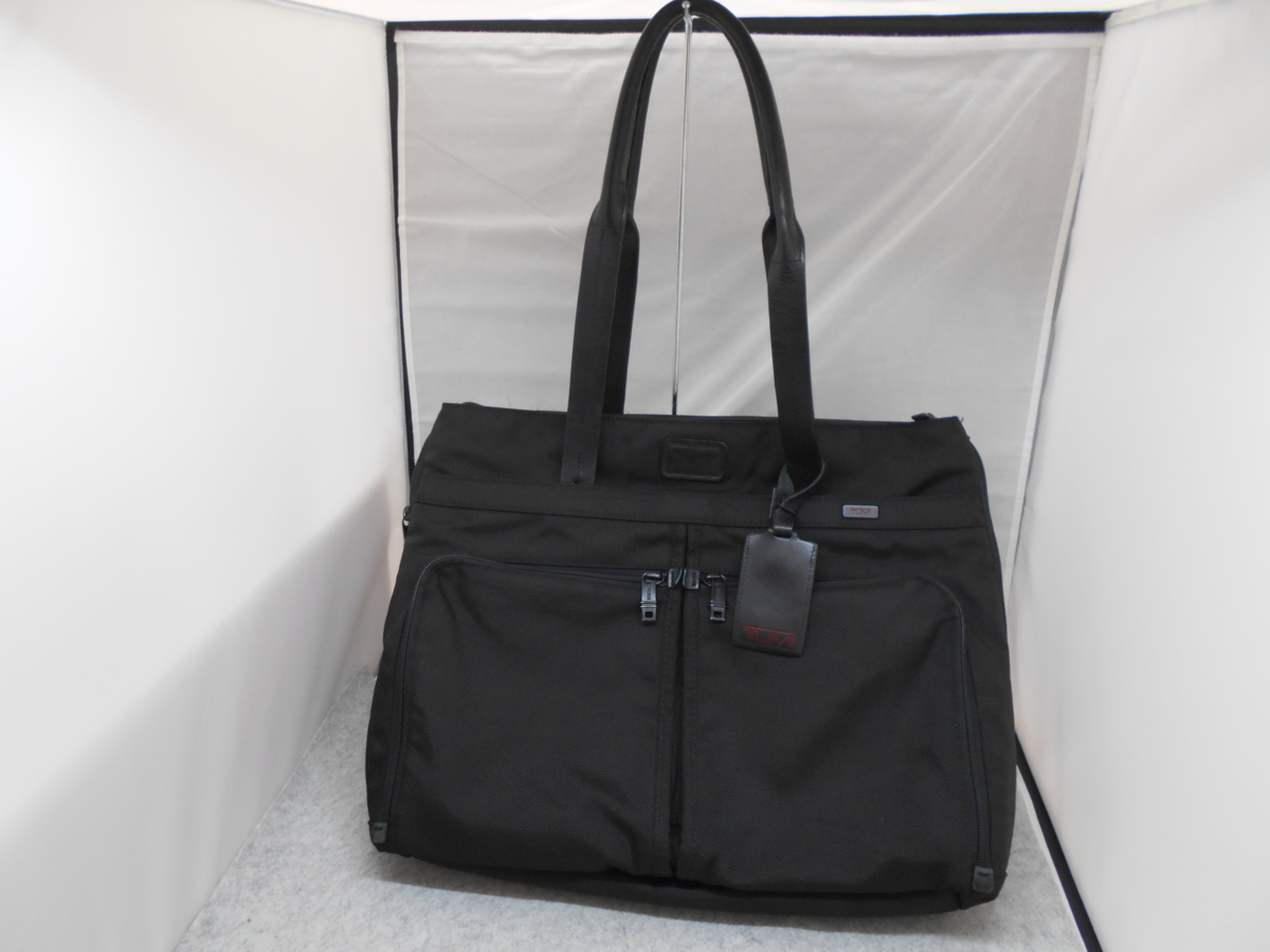  TUMI トゥミ トートバッグ ショルダーバッグ コンパニオン ナイロン ブラック SY02-DS7(かばん、バッグ)｜売買されたオークション情報、yahooの商品情報をアーカイブ公開 - オークファン かばん、バッグ