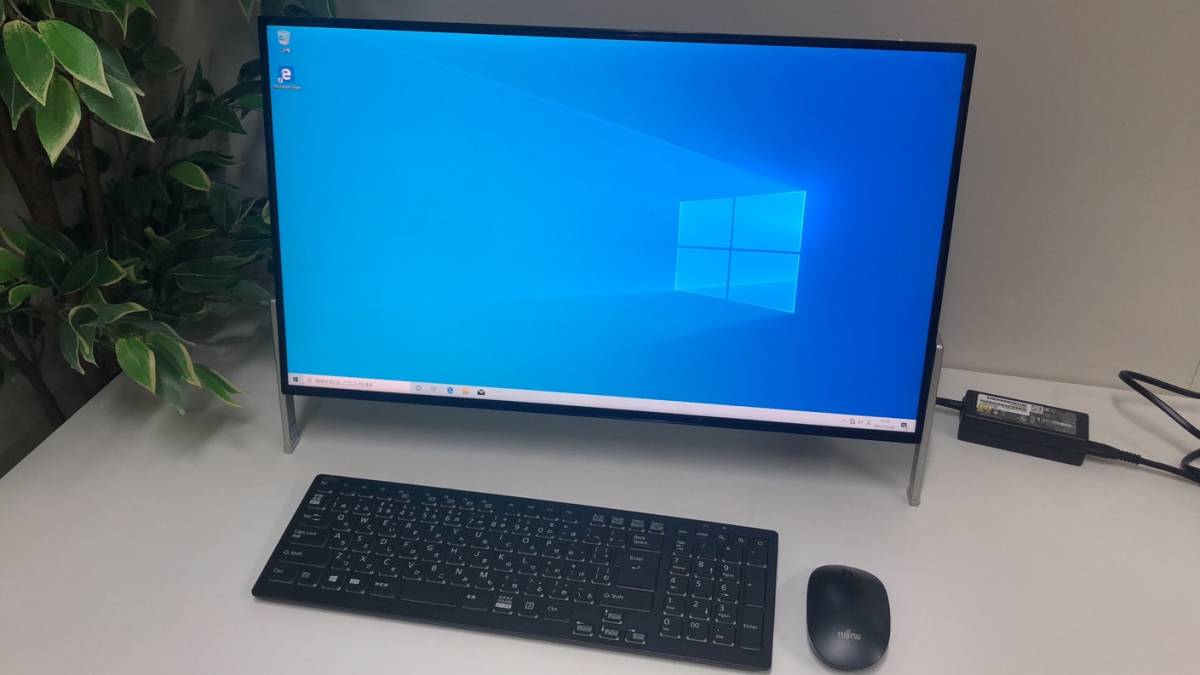 ESPRIMO FH73⁄E1 富士通 FUJITSU FMV : パソコン修理 - 液晶パネル交換 