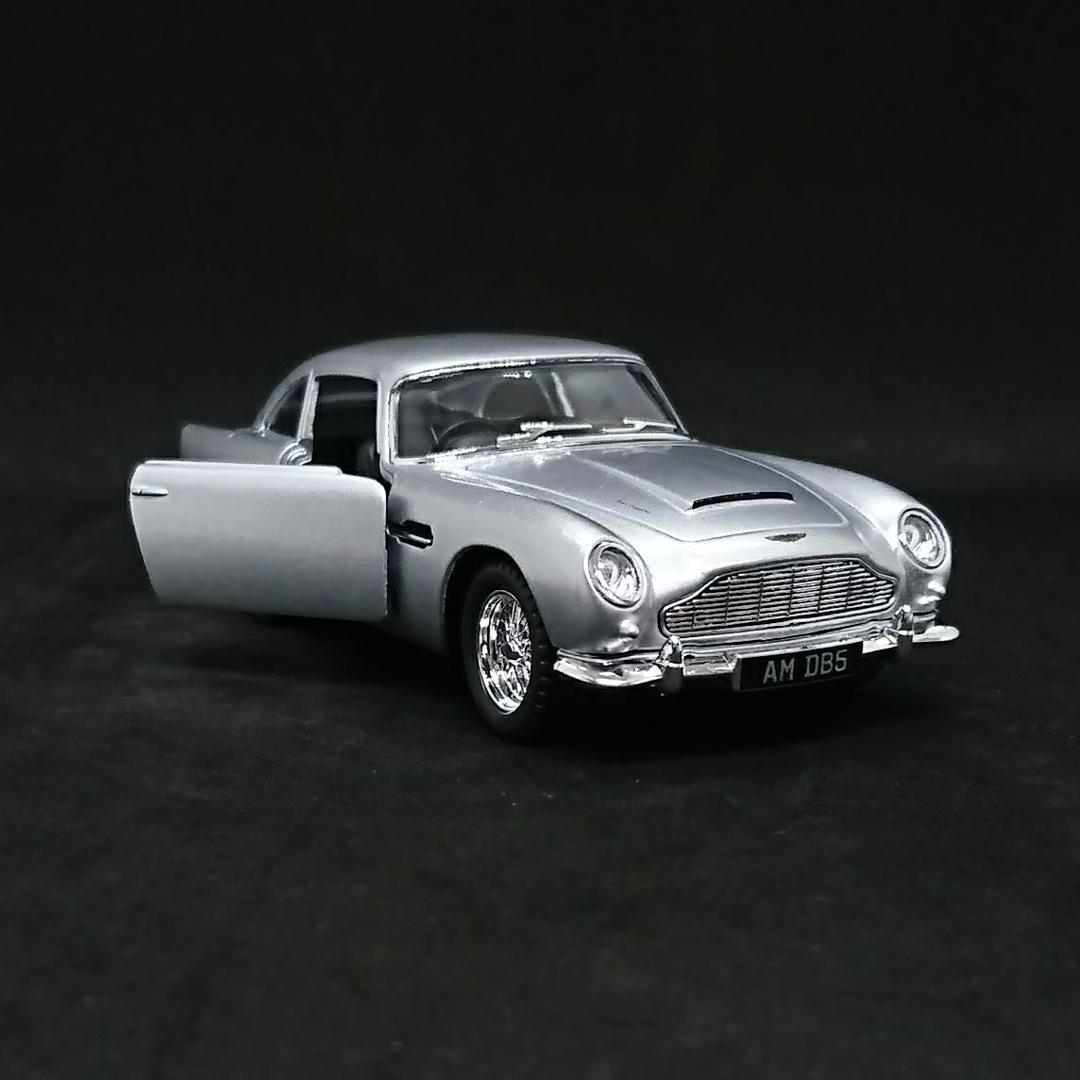 1963 アストンマーチン DB5 マットシルバー 007 ボンドカー 再入荷