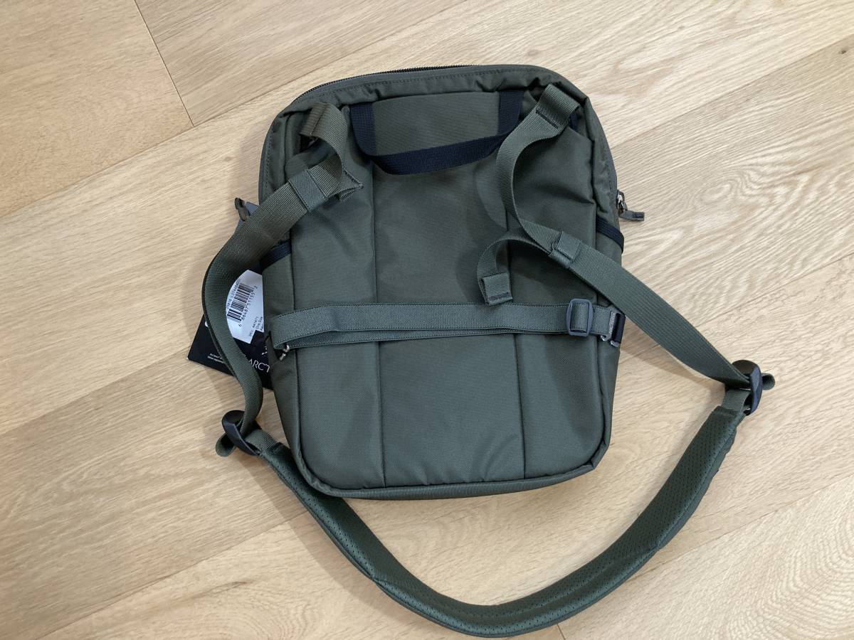 新品未使用 アークテリクス Mantis sling pack Aeroponic オリーブ 
