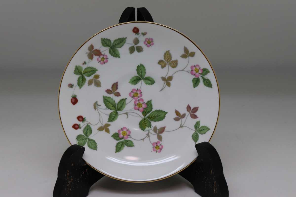 ウェッジウッド ワイルドストロベリー WEDGWOOD 未使用保管品 未使用 ワイルド 長期保管品 - 27CM 未使用◇自宅保管 値下げしましたワイルドストロベリー 未使用箱つき有 10点 ミニチュアセット未使用保管品 廃盤希少品 ワイルドストロベリー|WEDGWOOD公式オンラインストア