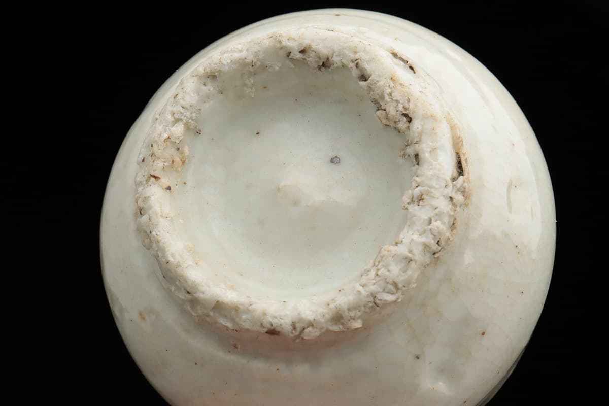CV843 朝鮮古美術 李朝白磁盃 外径6.6cm 重125g・李朝盃・砂高台 白磁