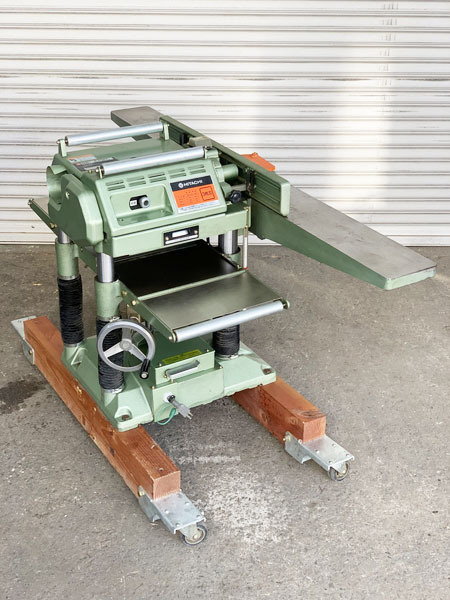 【新作入荷，100%新品】 引取限定 大阪吹田 HITACHI/日立 320mm 自動かんな盤 P100FF 3枚刃 単相100V 手動昇降 手押しかんな盤(電動かんな)｜売買されたオークション情報、yahooの商品情報をアーカイブ公開 - オークファン 電動かんな