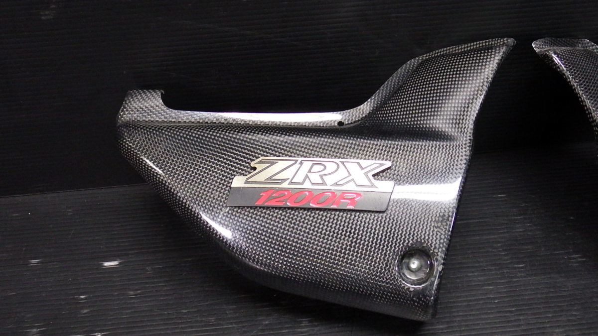 ZRX1200R A-TECH ブラックダイアモンド カーボン サイドカバー 左右 
